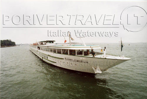 River cruise abord the Michelangelo motor ship